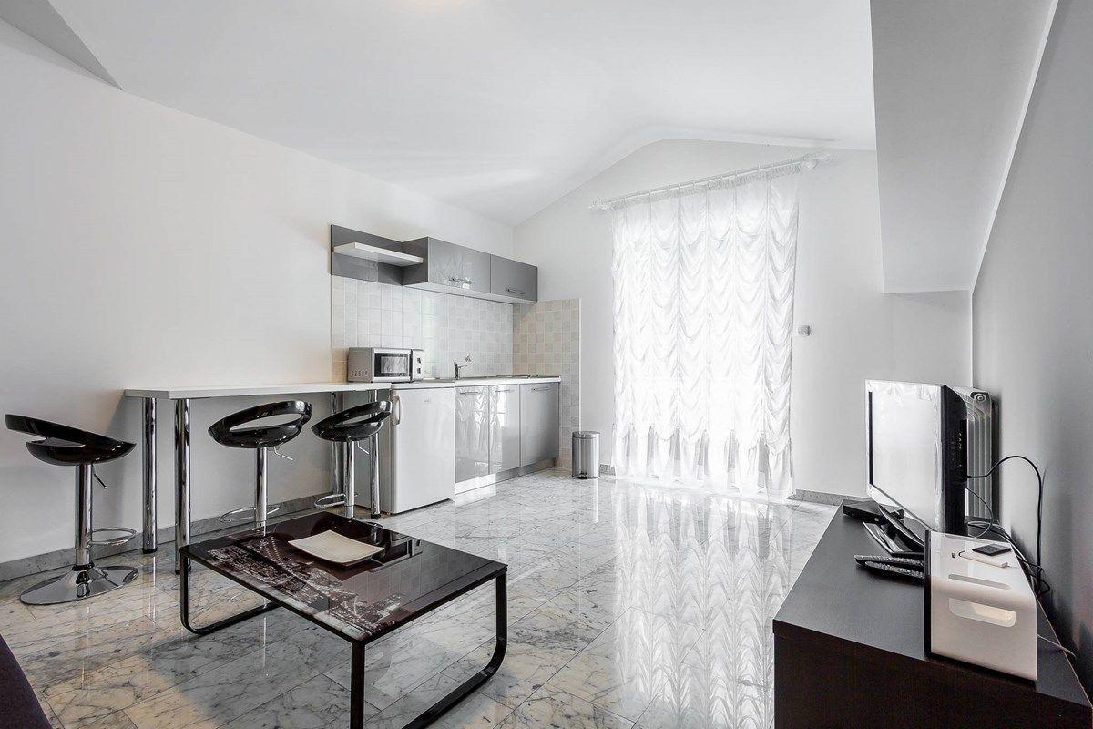 Apartments Ori Pula Extérieur photo