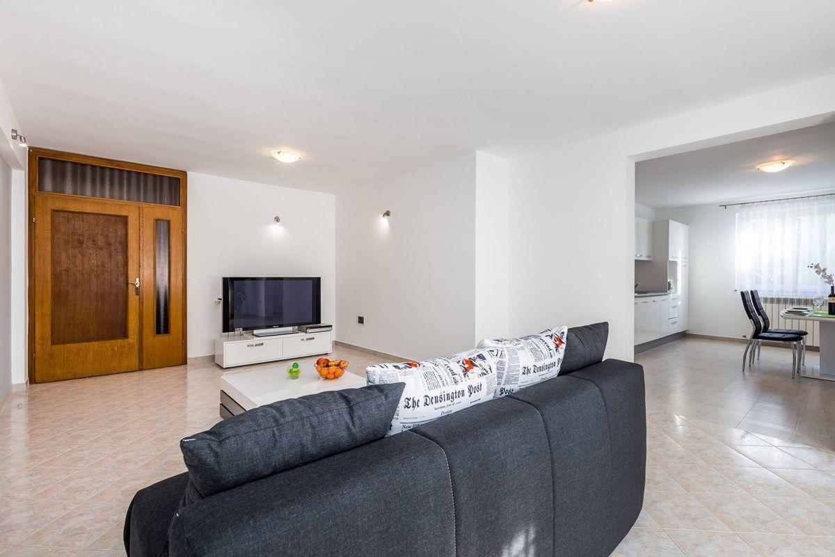 Apartments Ori Pula Extérieur photo