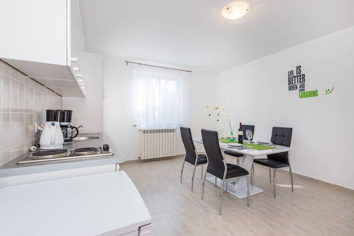 Apartments Ori Pula Extérieur photo